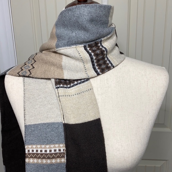 Lands’ End Canvas Patchwork Knit Winter Scarf - Picture 2 of 3